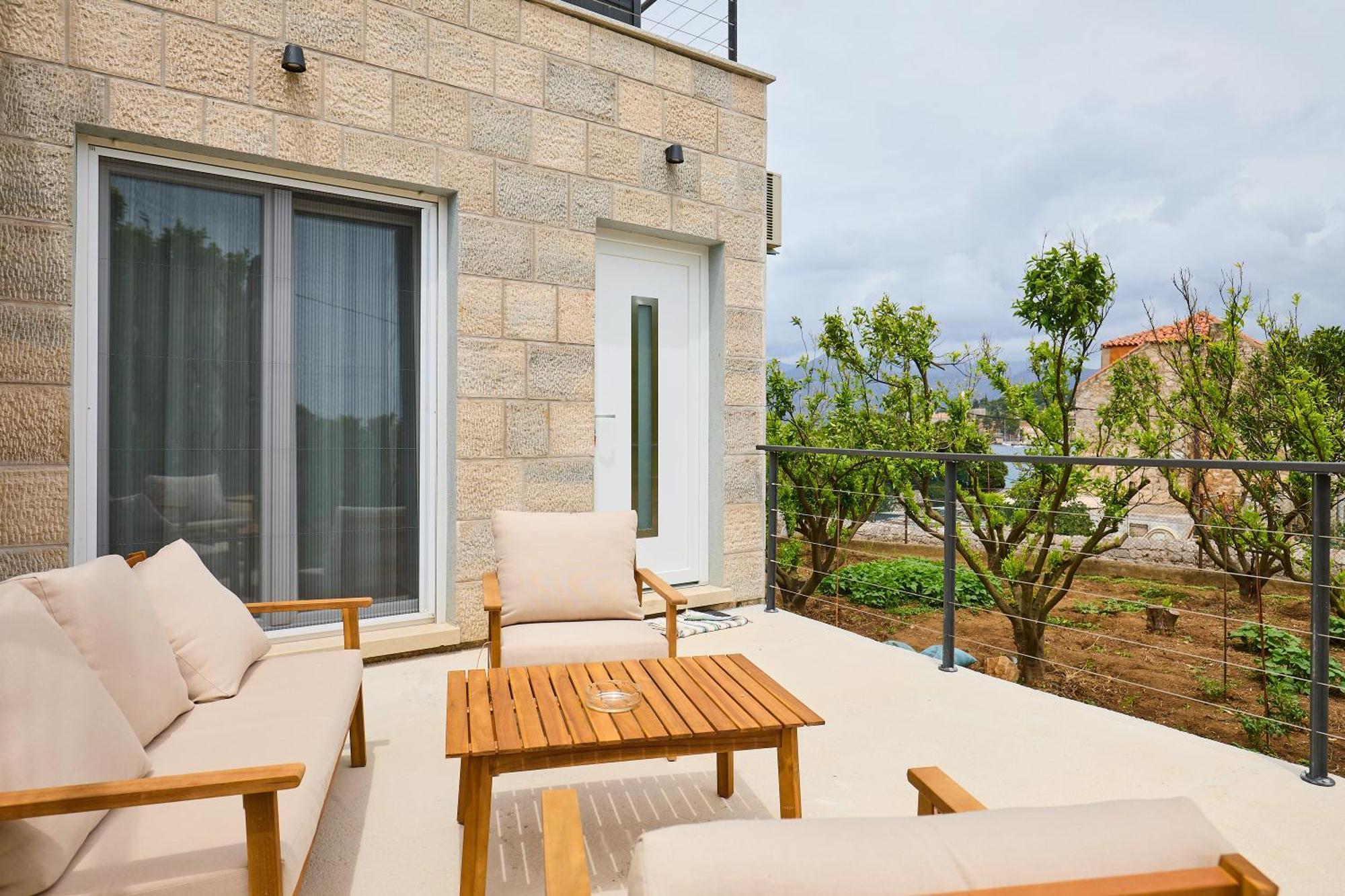 Beloc House Island